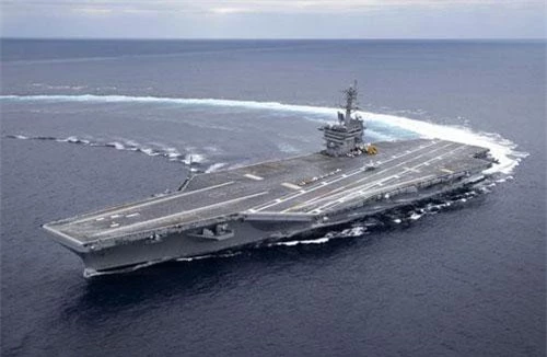 Tàu sân bay USS Abraham Lincoln của Mỹ, vũ khí đã được điều tới Trung Đông "nắn gân" Iran trong những tháng vừa qua (Ảnh: Navy Time)