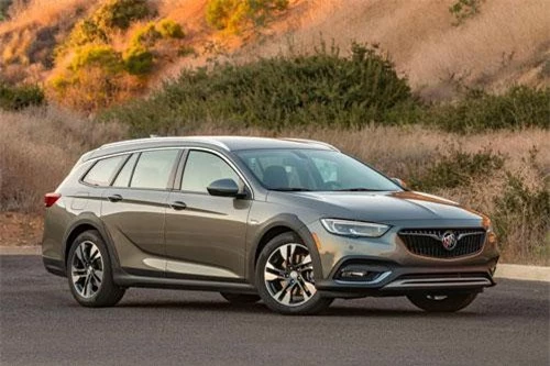 10. Buick Regal TourX 2019.