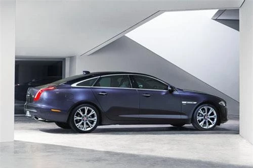 10. Jaguar XJ.