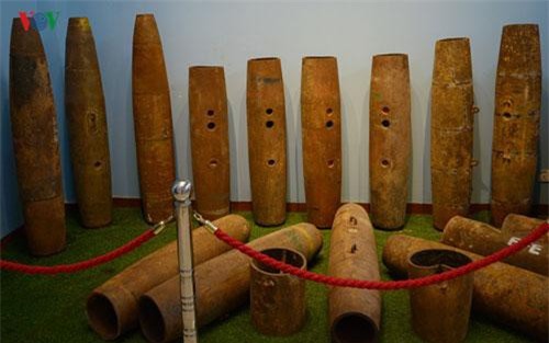 Vì sao hiện nay đất đai Campuchia còn lẫn rất nhiều bom mìn?