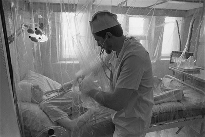 Ảnh hiếm tiết lộ cảnh tượng ngay sau thảm họa Chernobyl xảy ra - Hình 11 Anh hiem tiet lo canh tuong ngay sau tham hoa Chernobyl xay ra-Hinh-11