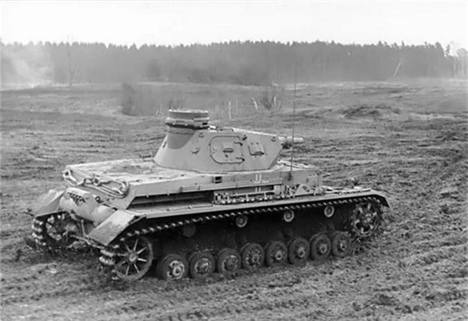 Panzer IV: Kiet tac bang thep cua Duc trong CTTG 2-Hinh-11