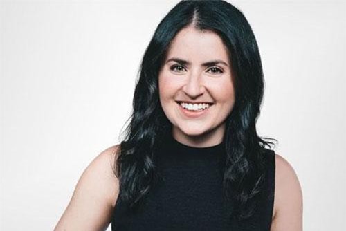 Chân dung “bà trùm” 26 tuổi đứng sau dự án tiền ảo Facebook