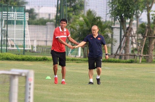 HLV Park Hang Seo có 10 ngày chuẩn bị trước trận đấu với Thái Lan