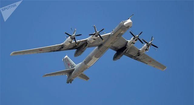 Máy bay ném bom chiến lược Tu-95MS (Ảnh: Sputnik)