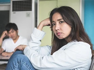 Đến gặp người đàn ông tâm đầu ý hợp trên mạng, kết quả là tôi và cả anh đều "đóng băng" khi thấy mặt đối phương