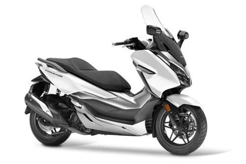 8. Honda Forza 300 2019 (giá: 7.999 euro).