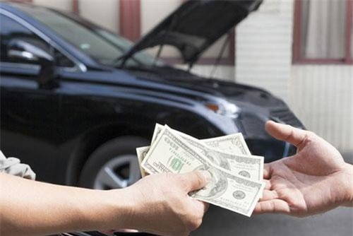 Lên kế hoạch mua ô tô chạy tháng “cô hồn”