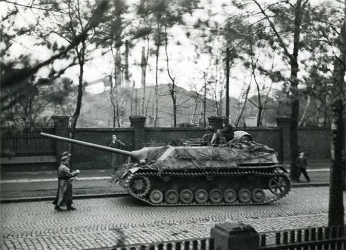 Kinh hai cach quan Duc lam nen suc manh tuyet doi cua Panzer IV-Hinh-7