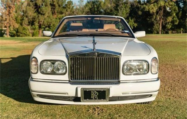 Mẫu Rolls-Royce bị áp phí trước bạ hơn 4 tỉ đồng tại Việt Nam có gì đặc biệt? - 6