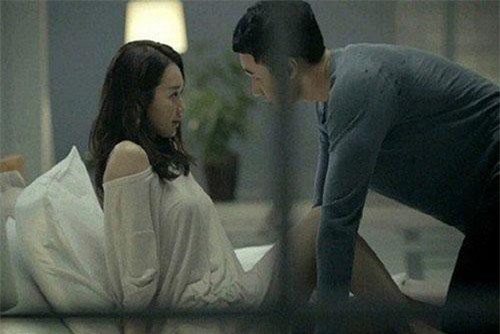 Đêm tân hôn, tôi sững người biết lý do em luôn né tránh chuyện ấy