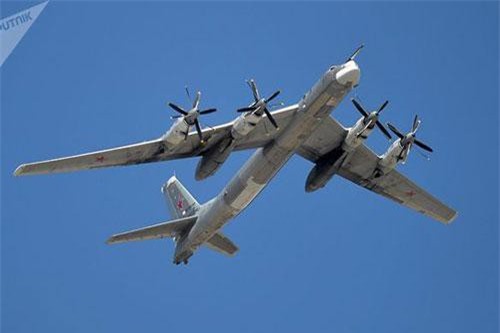 Đáp trả Hàn Quốc, Nga tung video máy bay ném bom bị chặn trên biển