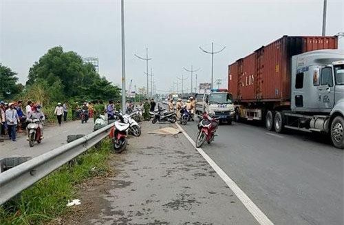 Cô gái trẻ bị đâm chết ở vùng ven Sài Gòn