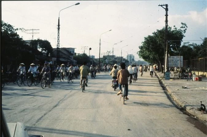 Anh cuc doc ve xe dap o Ha Noi nam 1990-Hinh-5