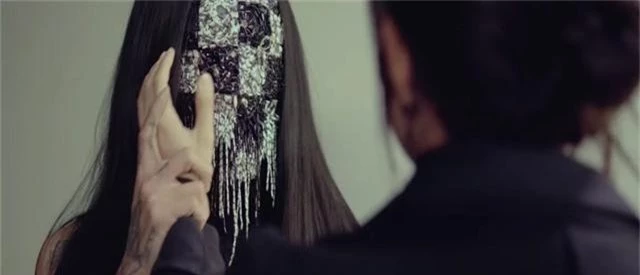 Fan té ngửa khi nữ chính trong MV mới của Jun Phạm lại là BB Trần - Ảnh 1.