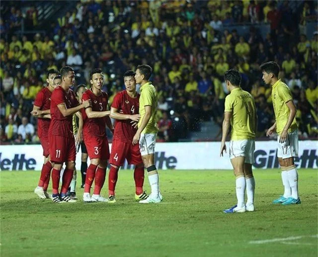 Lần đầu tiên đội tuyển Việt Nam ngang tầm Thái Lan ở vòng loại World Cup - 1