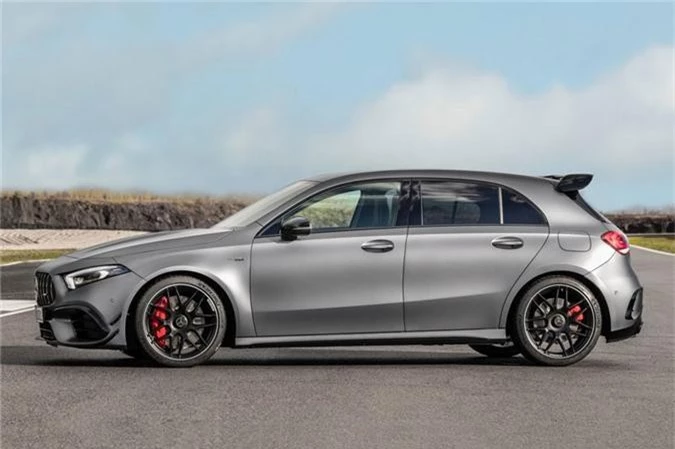 Mercedes-Benz A45 S AMG 4Matic 2020: Than hinh nho gon, suc manh 421 ma luc hinh anh 5