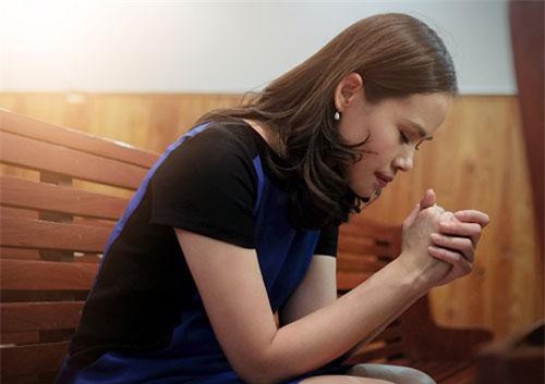 Công ty phá sản, tôi lâm vào cảnh nợ nần định bán cả căn nhà bạc tỷ nhưng mẹ chồng nói một câu khiến tôi sửng sốt kinh ngạc