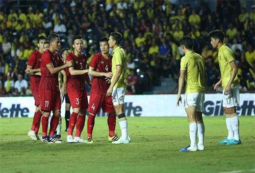 Lần đầu tiên đội tuyển Việt Nam ngang tầm Thái Lan ở vòng loại World Cup