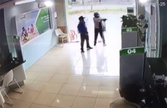 Vietcombank thông tin về sự việc nổ súng, bị uy hiếp tại chi nhánh Nghi Sơn