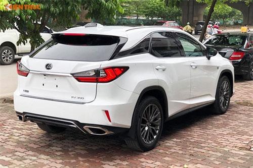 Khám phá Lexus RX350 F-Sport giá gần 5 tỷ tại Việt Nam