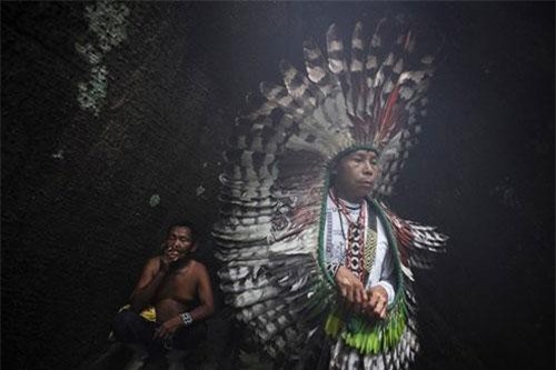 Ảnh lạ ghi lại cuộc sống thổ dân ở rừng rậm Amazon