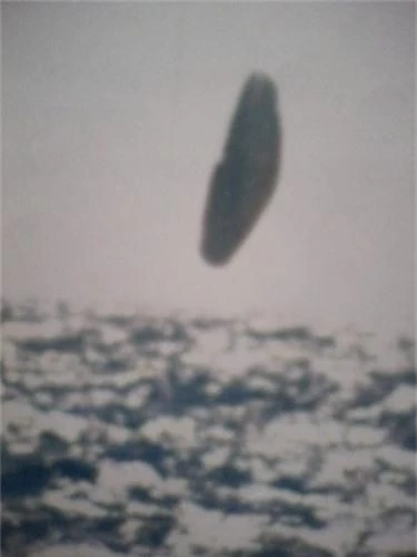Giat minh bang chung kho cai ve UFO o Dai Tay Duong-Hinh-8