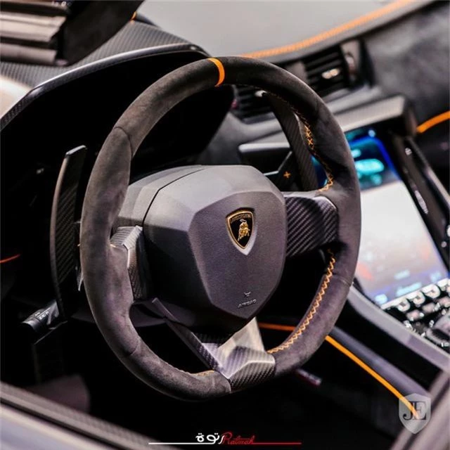 Lamborghini siêu hiếm lên chợ xe cũ với giá gấp đôi ban đầu - Ảnh 10.