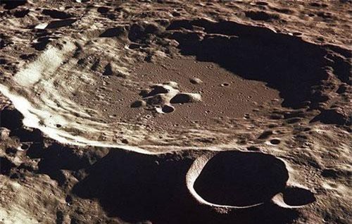 "Trên Mặt trăng có thể có nước, loài người nên sớm quay lại đó" - nghiên cứu mới khiến nhiệm vụ khai phá Mặt trăng của NASA đáng mong chờ hơn bao giờ hết