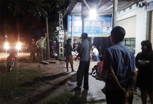Nghệ An: Nam thanh niên bị đâm tử vong trên quốc lộ trong đêm