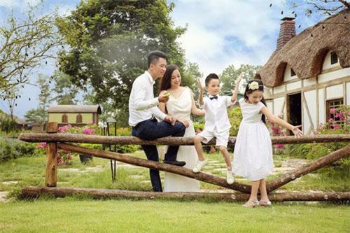 9 năm hôn nhân hạnh phúc dung dị của Minh Hương "Nhật ký Vàng Anh"