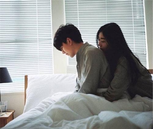 Người yêu dắt "em họ" về ở cùng còn nhờ giặt quần áo hộ, cô nàng ngã ngửa khi nhận ra cú lừa "siêu to khổng lồ"