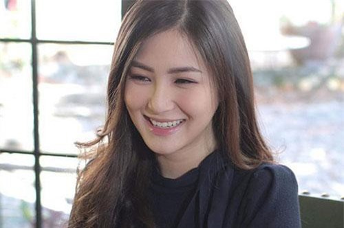 Sau khi thông báo "đã sinh con", Hương Tràm tiếp tục khoe diện mạo của thiên thần nhỏ, tiết lộ điều bất ngờ hơn nữa