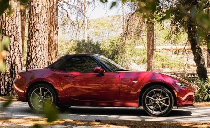 Mazda MX-5 Miata.