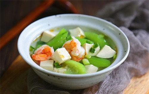 Canh mướp nấu tôm đậu phụ thanh mát ngày hè