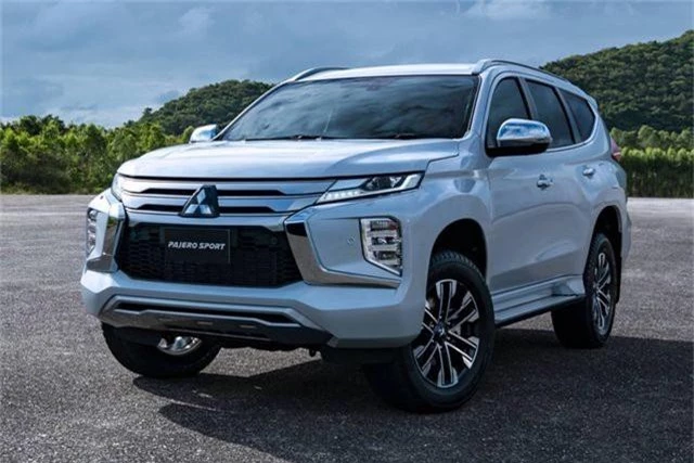 Mitsubishi Pajero Sport phiên bản mới 2020 - Chỉ thay đổi hình thức - 12