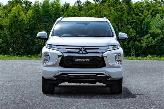 Mitsubishi Pajero Sport phiên bản mới 2020 - Chỉ thay đổi hình thức - 15