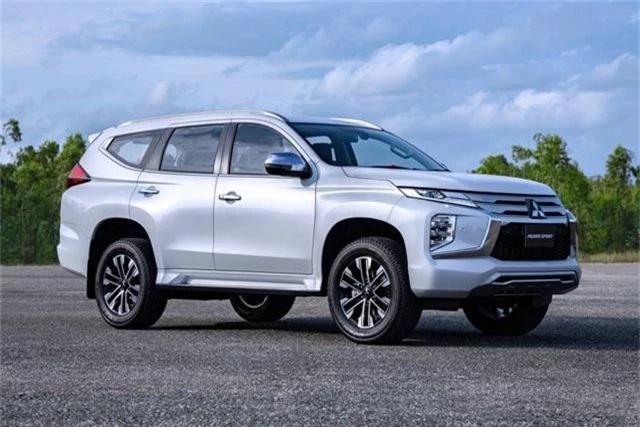 Mitsubishi Pajero Sport phiên bản mới 2020 - Chỉ thay đổi hình thức - 17