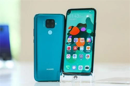 Sức mạnh phần cứng của Huawei Nova 5i Pro đến từ chip HiSilicon Kirin 810 (sản xuất trên tiến trình 7nm), GPU MP-G52 MP6 với công nghệ GPU Turbo 3.0. RAM 6 GB/ROM 128 GB, RAM 8 GB/ROM 128 GB, RAM 8 GB/ROM 256 GB, có khay cắm thẻ nanoSD với dung lượng tối đa 512 GB. Hệ điều hành Android 9.0 Pie, được tùy biến trên giao diện EMUI 9.1.