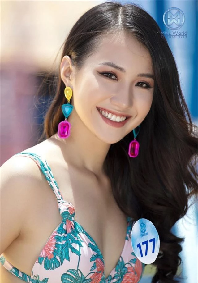 Thí sinh Miss World Việt Nam diện bikini thả dáng giữa biển trời Đà Nẵng - Ảnh 15.