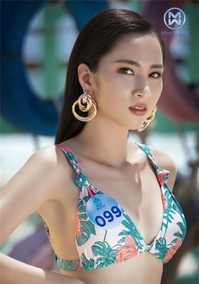 Thí sinh Miss World Việt Nam diện bikini thả dáng giữa biển trời Đà Nẵng - Ảnh 17.
