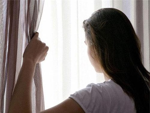 Cha mẹ phát khùng vì bạn gái con có bầu đòi cưới