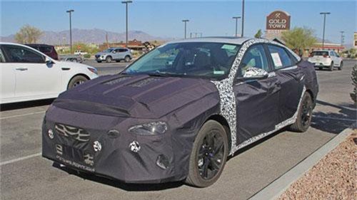 Hyundai Elantra mới lộ diện lần đầu, có thể ra mắt cuối năm