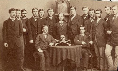 Bí ẩn kinh hoàng hội kín ôm tham vọng thống trị thế giới