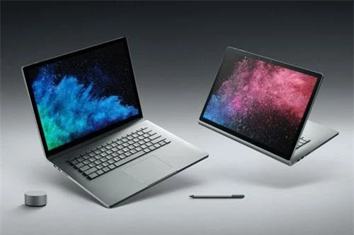 10. Microsoft Surface Book 2 15 inch (giá từ 2.180 USD).