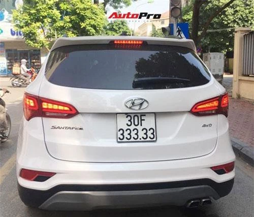 Santa Fe biển ngũ quý 3 tại Hà Nội. Ảnh: AutoPro.