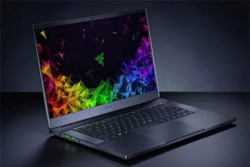 3. Razer Blade Advanced (RTX 2060) (giá từ 2.200 USD).