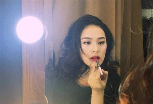 Hạ Vi bất ngờ chia sẻ tâm trạng buồn bã trước thềm đám cưới Cường Đô La - Đàm Thu Trang