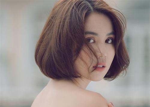 Ngọc Trinh lên hạng nhan sắc, khiến dân mạng thổn thức chỉ vì thay đổi phong cách quen thuộc này