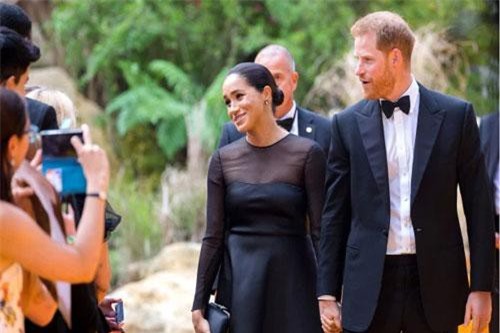 Meghan Markle rơi vào khủng hoảng truyền thông chưa từng thấy và để cứu vãn tình thế nàng dâu hoàng gia buộc phải làm 2 điều này